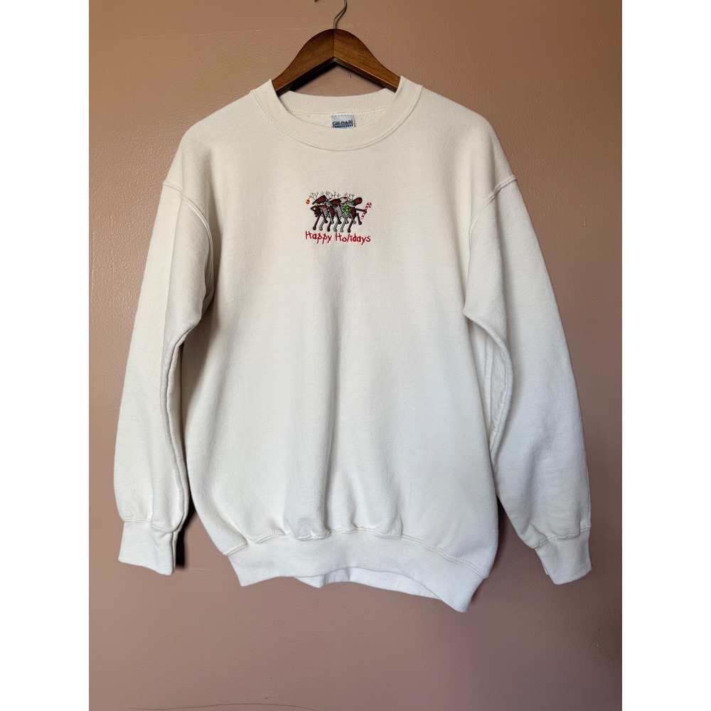 Gildan Medium Cream Reindeer Happy Holidays Embroidered Sweatshirt Cotton Blend